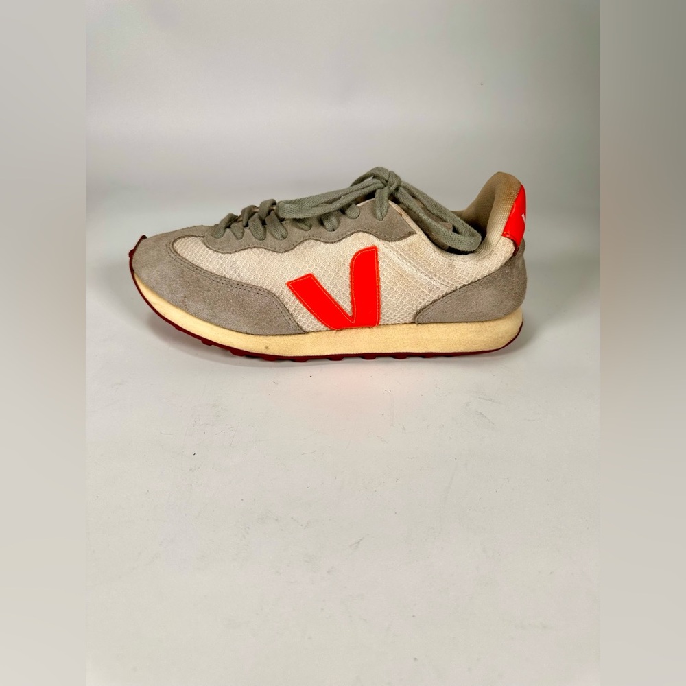 Veja RIO BRANCO HEXAMESH GRAVEL ORANGE GREY Sneakers - Picture 5 of 13